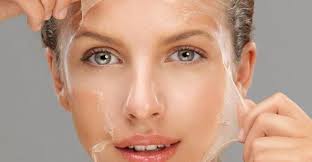 ✨ لایه‌برداری پوست؛ چند وقت یک‌بار و با چه محصولاتی انجام بدیم؟
